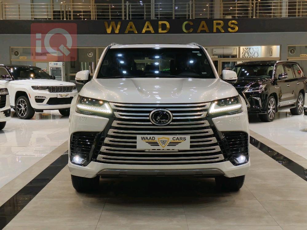 Lexus LX